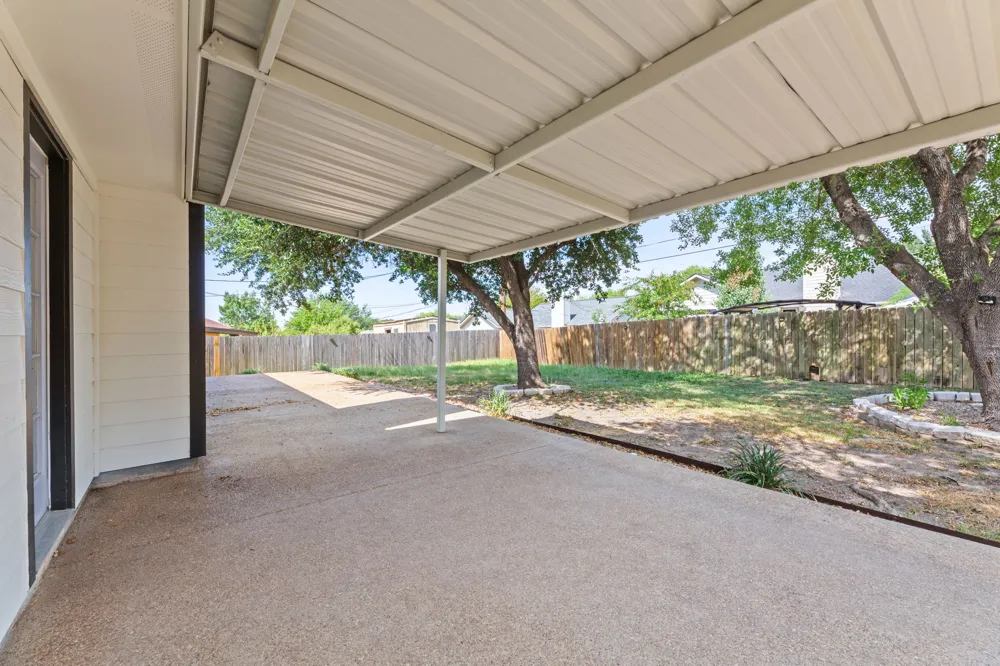2401 Lasso Drive Round Rock, TX 78681