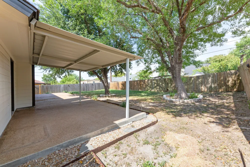 2401 Lasso Drive Round Rock, TX 78681
