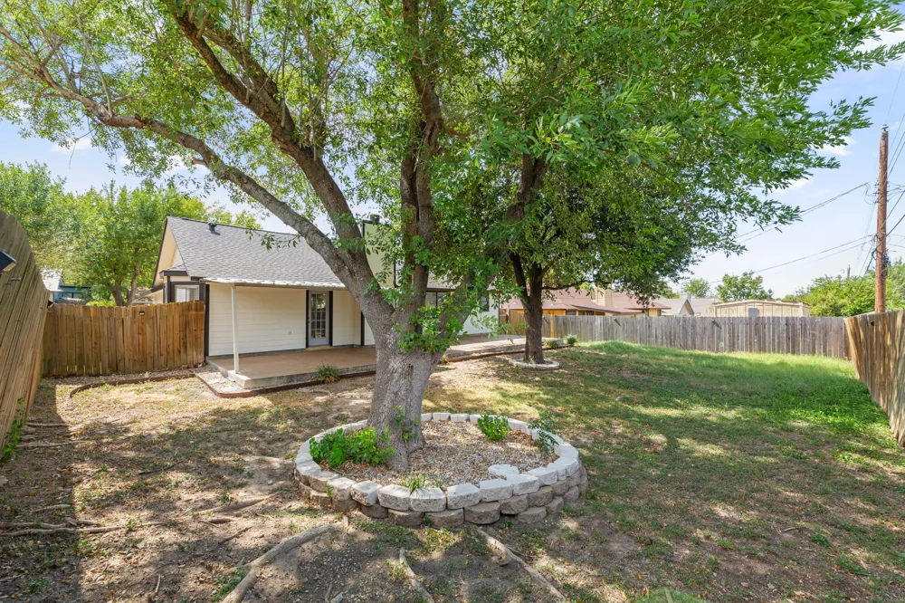 2401 Lasso Drive Round Rock, TX 78681