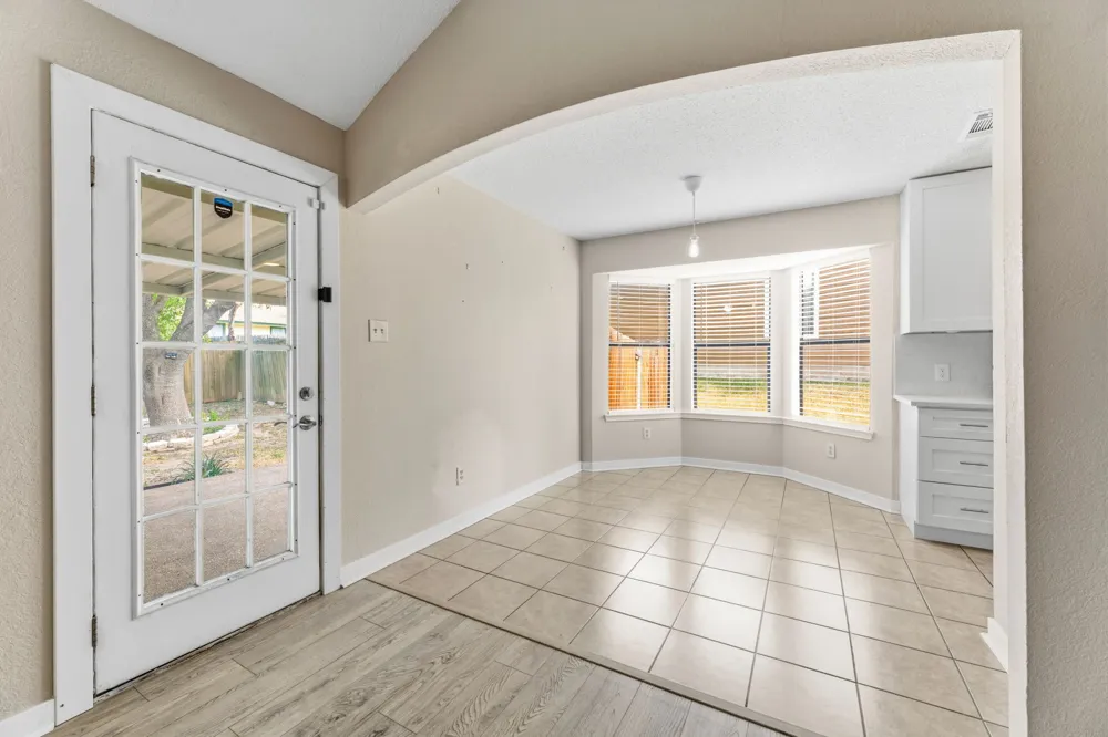 2401 Lasso Drive Round Rock, TX 78681