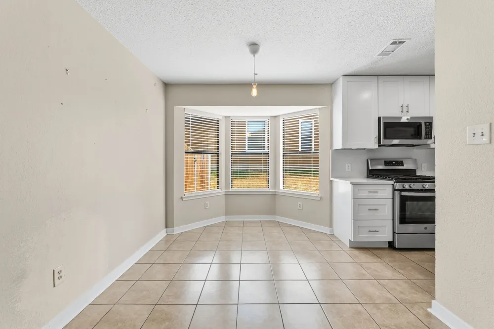 2401 Lasso Drive Round Rock, TX 78681