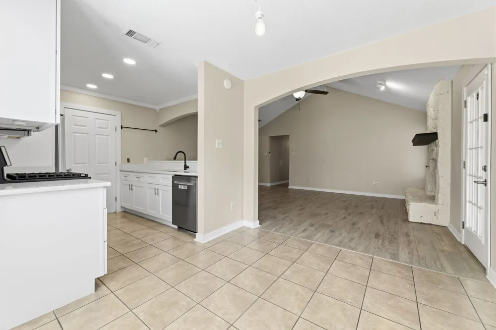 2401 Lasso Drive Round Rock, TX 78681