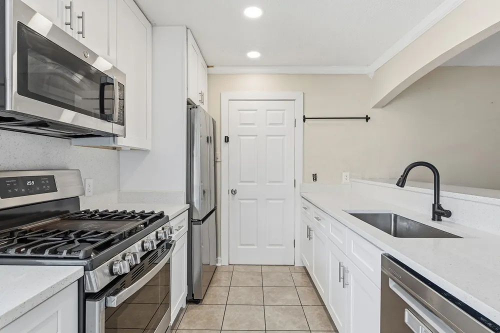 2401 Lasso Drive Round Rock, TX 78681
