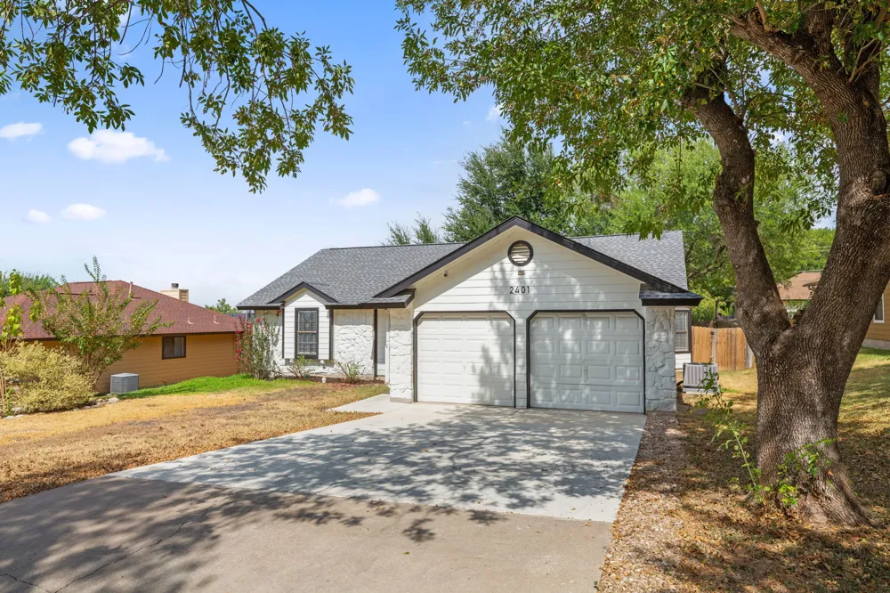 2401 Lasso Drive Round Rock, TX 78681