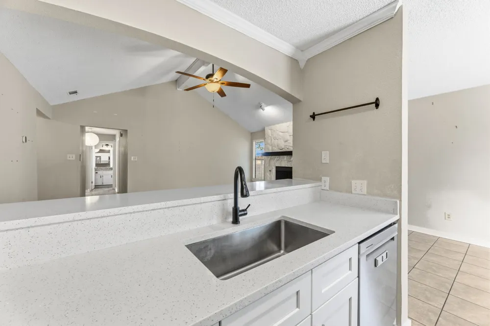 2401 Lasso Drive Round Rock, TX 78681