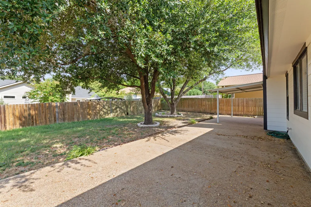 2401 Lasso Drive Round Rock, TX 78681
