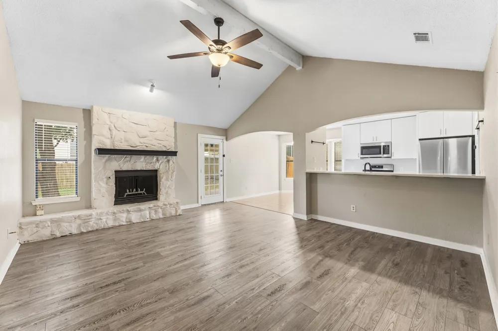 2401 Lasso Drive Round Rock, TX 78681