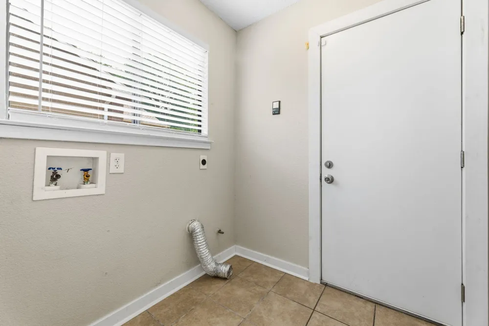 2401 Lasso Drive Round Rock, TX 78681