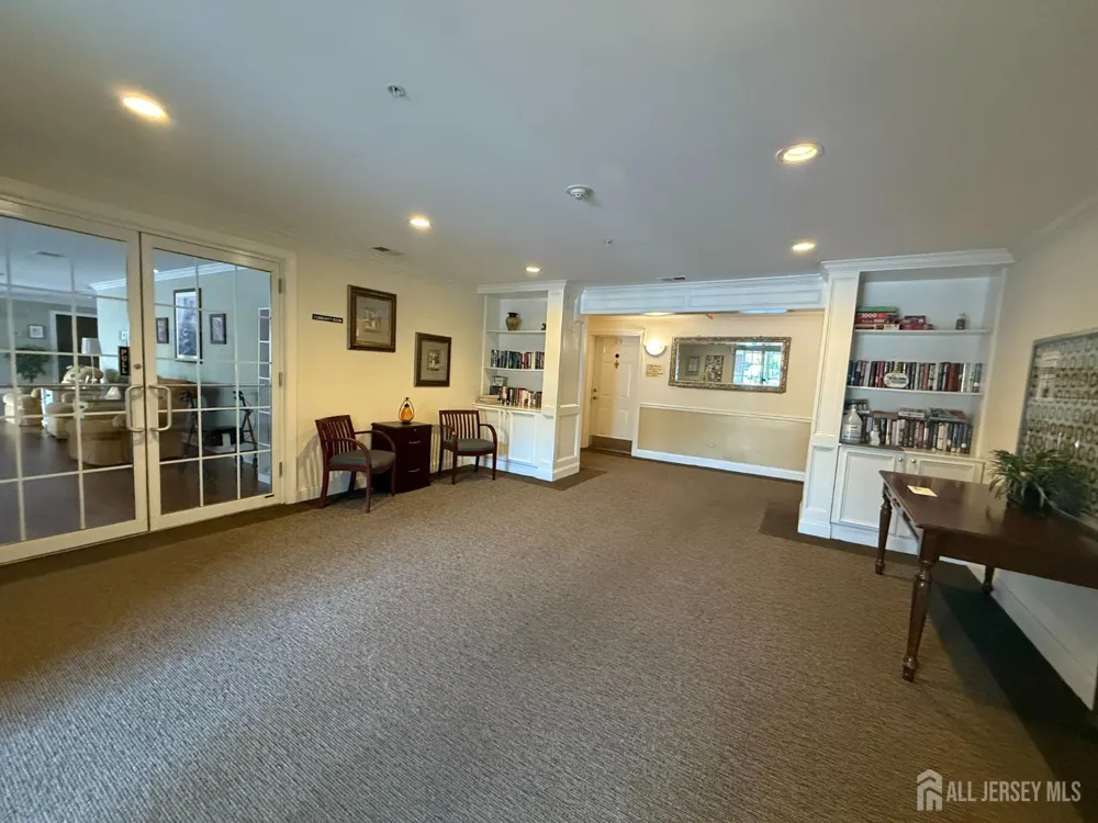 31 Liddle Avenue Edison, NJ 08837