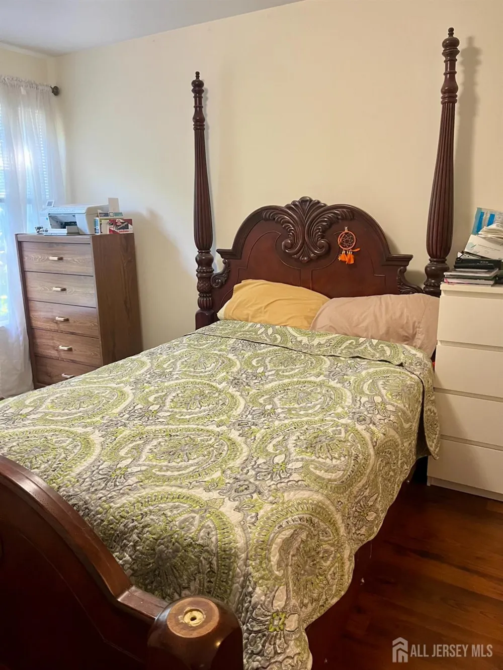 31 Liddle Avenue Edison, NJ 08837