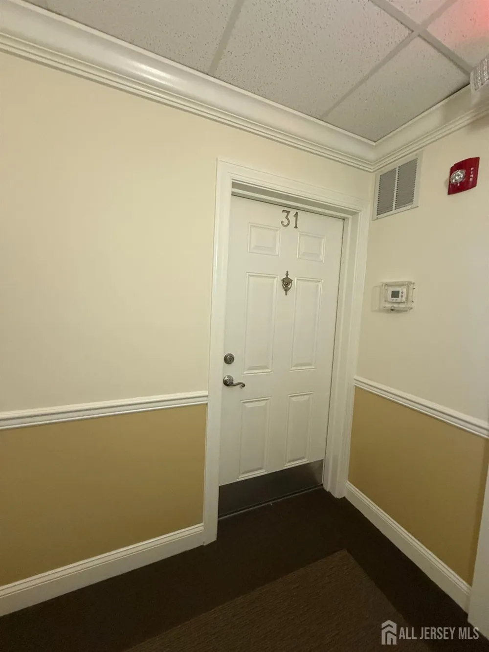 31 Liddle Avenue Edison, NJ 08837