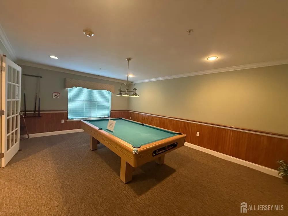 31 Liddle Avenue Edison, NJ 08837