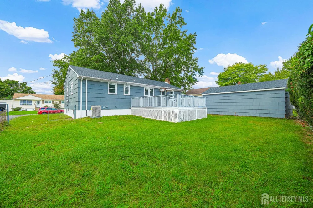 173 Howe Place Piscataway, NJ 08854