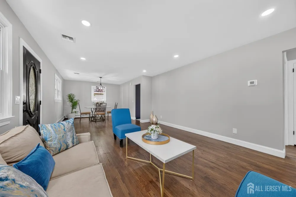 173 Howe Place Piscataway, NJ 08854