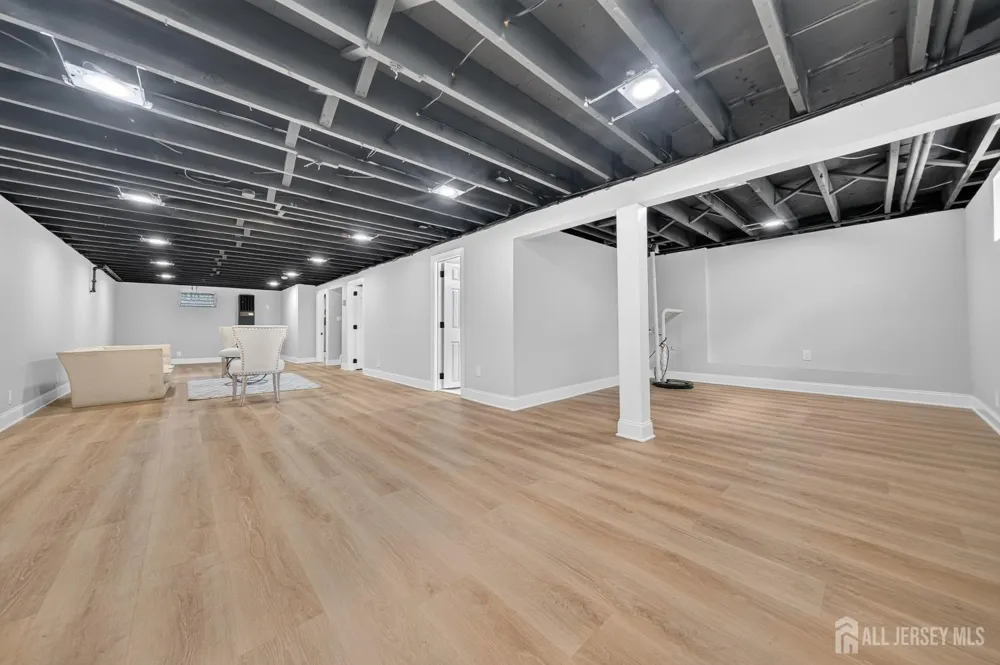 173 Howe Place Piscataway, NJ 08854