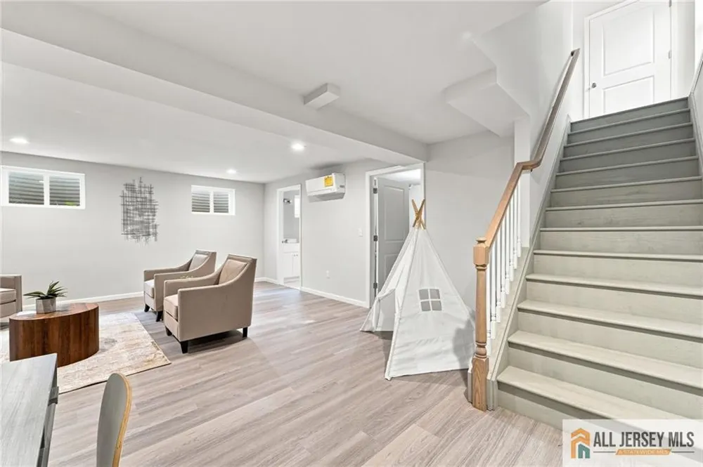 146 Hillside Avenue Piscataway, NJ 08854