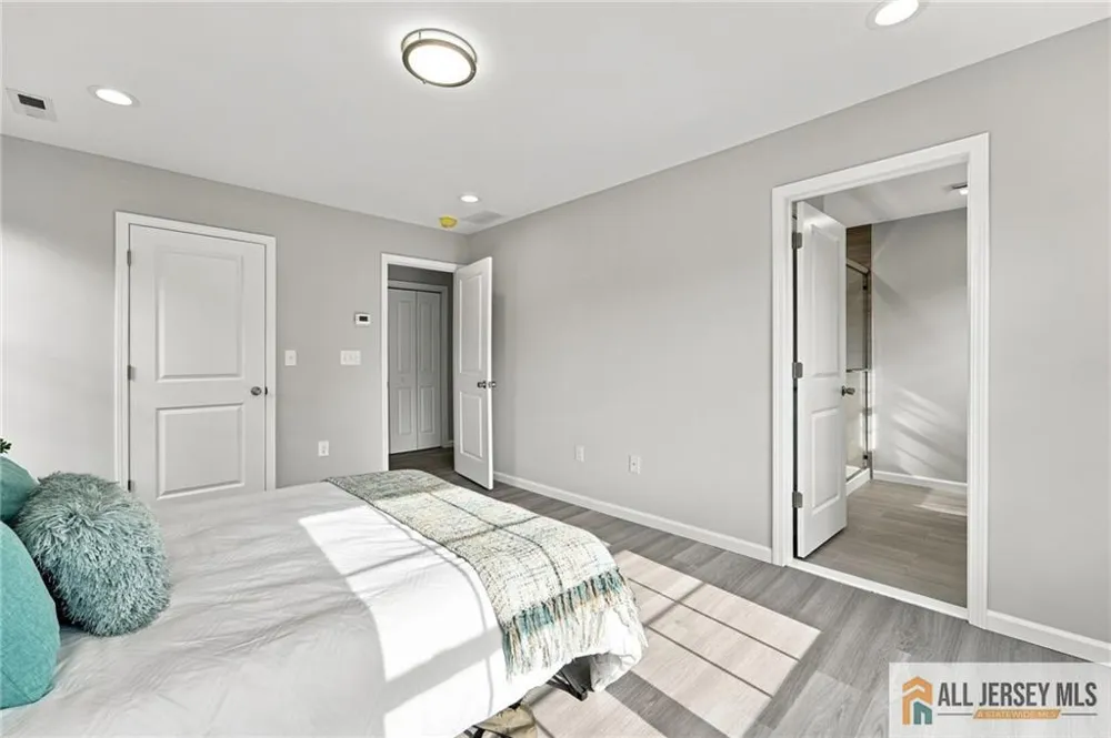 146 Hillside Avenue Piscataway, NJ 08854