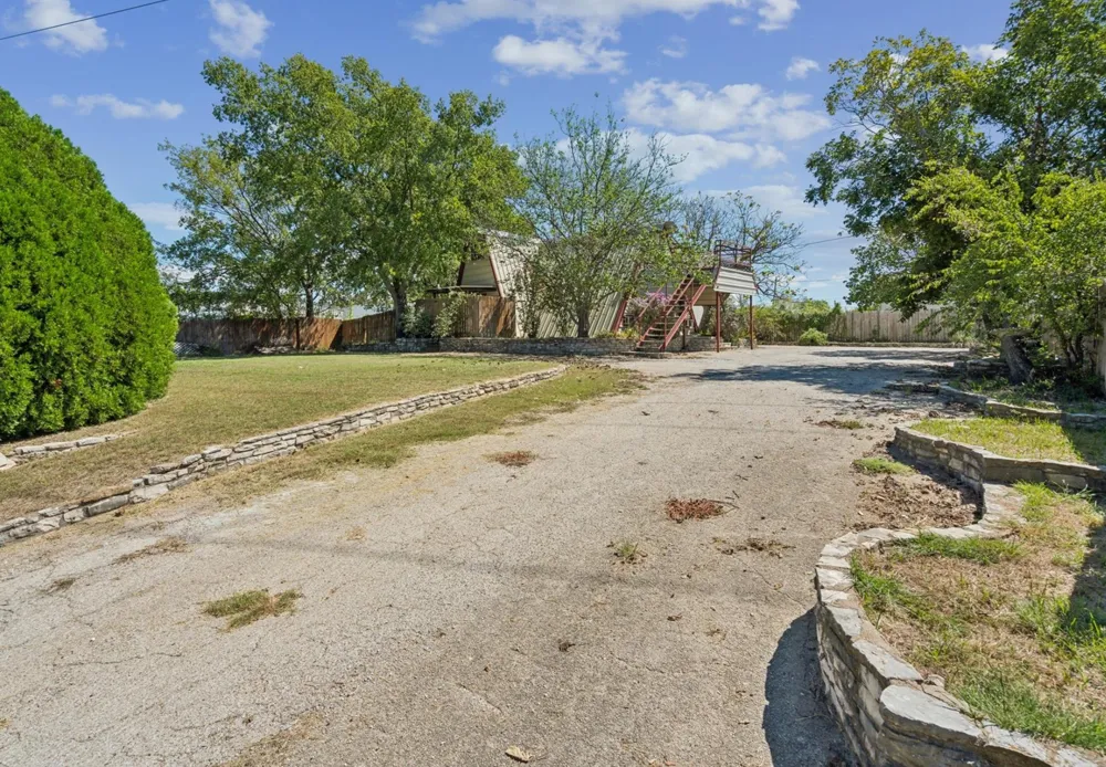 157 Business Boulevard Granbury, TX 76049