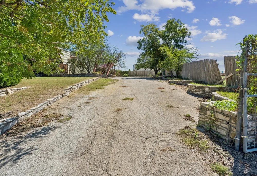 157 Business Boulevard Granbury, TX 76049