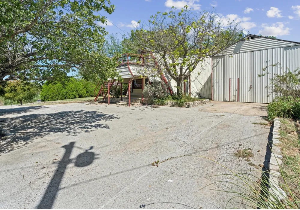 157 Business Boulevard Granbury, TX 76049