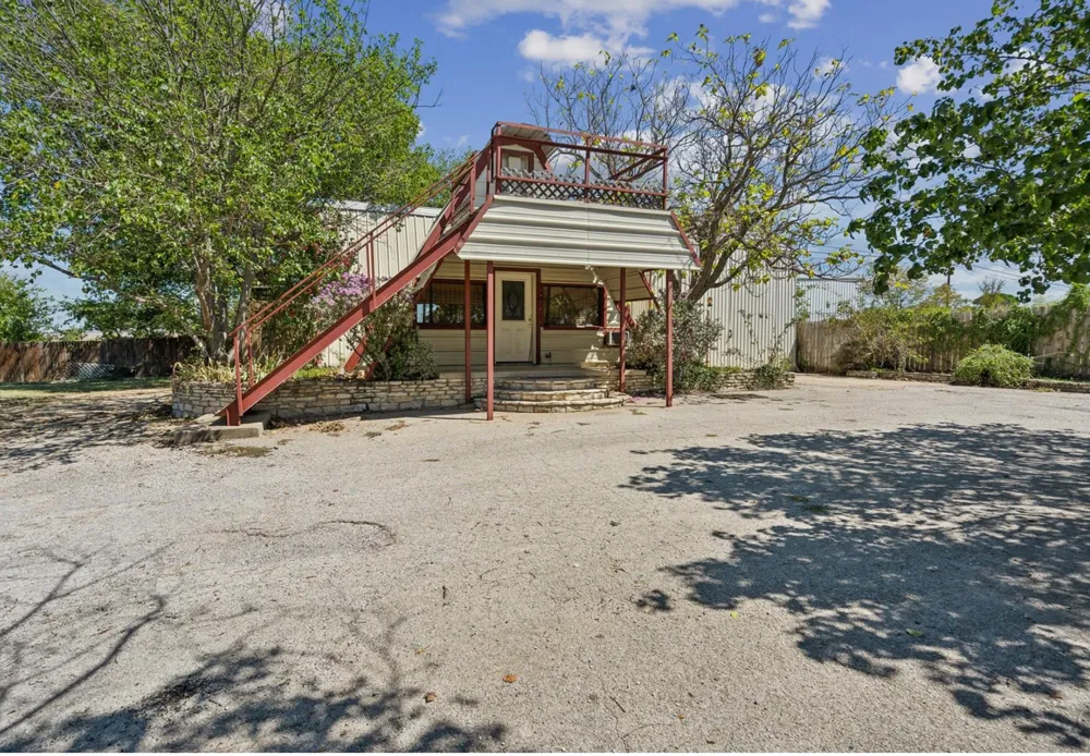 157 Business Boulevard Granbury, TX 76049