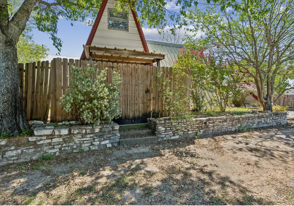 157 Business Boulevard Granbury, TX 76049