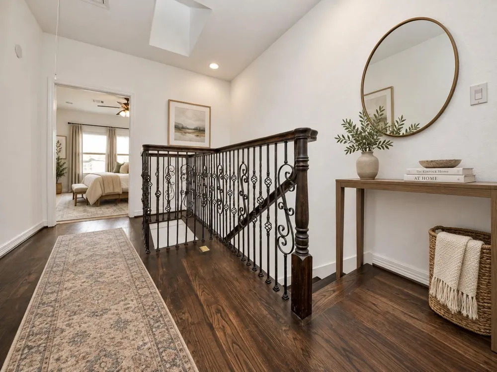 146 Carson Court Houston, TX 77004