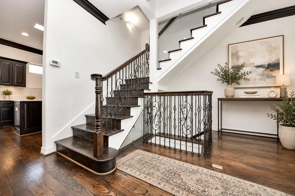 146 Carson Court Houston, TX 77004