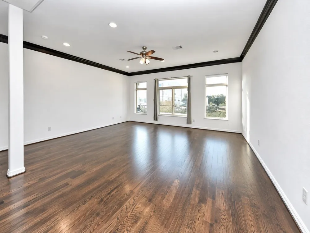 146 Carson Court Houston, TX 77004