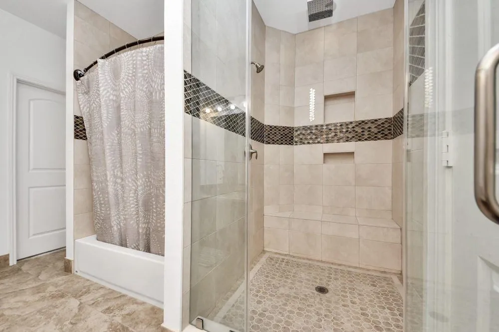 146 Carson Court Houston, TX 77004