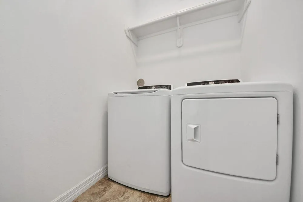 146 Carson Court Houston, TX 77004