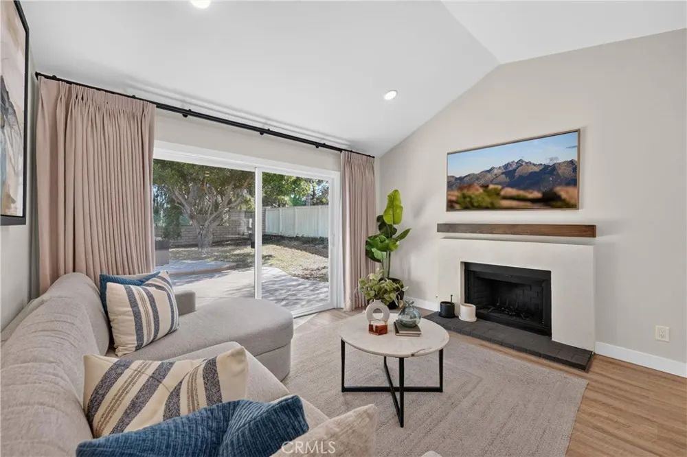 24604 Via Vallarta Yorba Linda, CA 92887