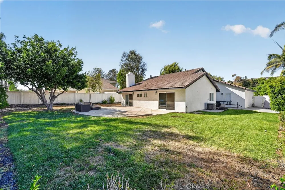 24604 Via Vallarta Yorba Linda, CA 92887