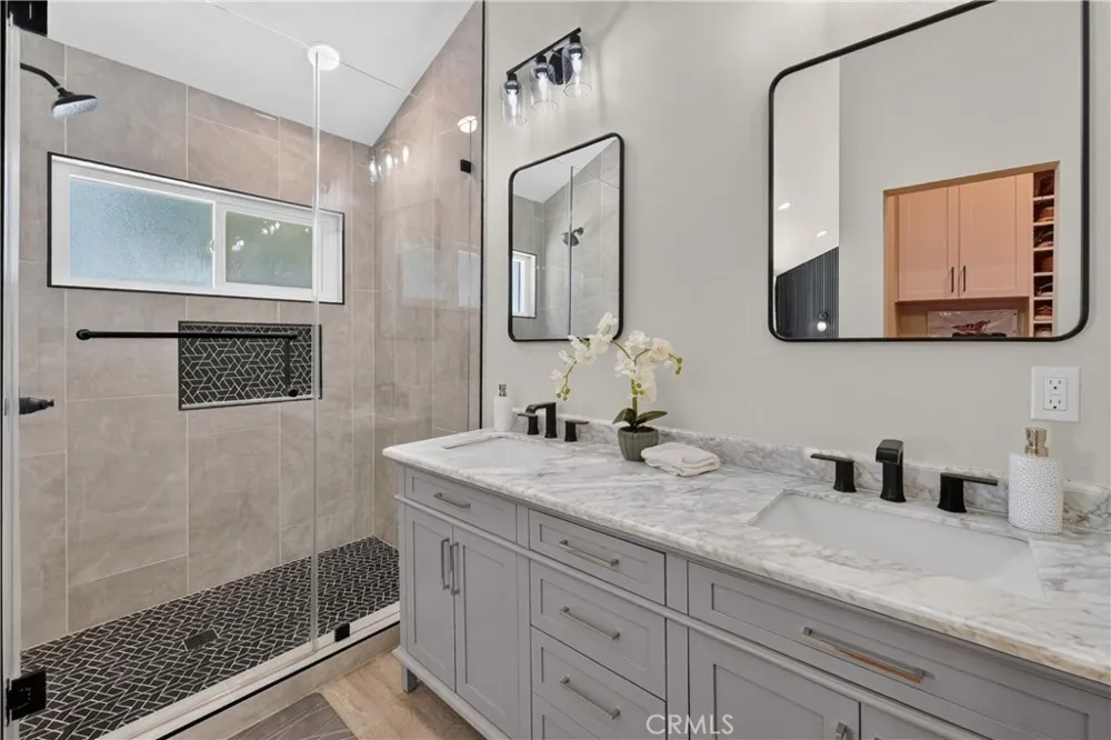 24604 Via Vallarta Yorba Linda, CA 92887