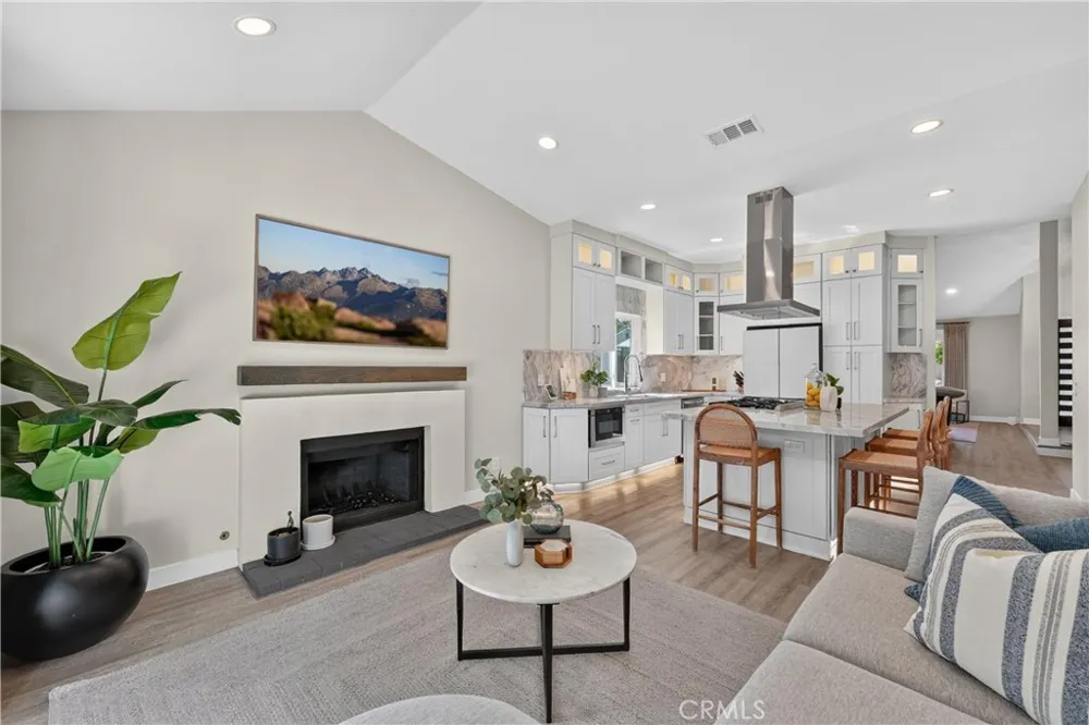 24604 Via Vallarta Yorba Linda, CA 92887