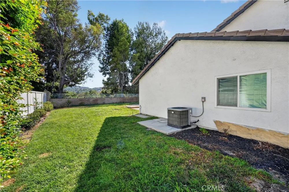 24604 Via Vallarta Yorba Linda, CA 92887