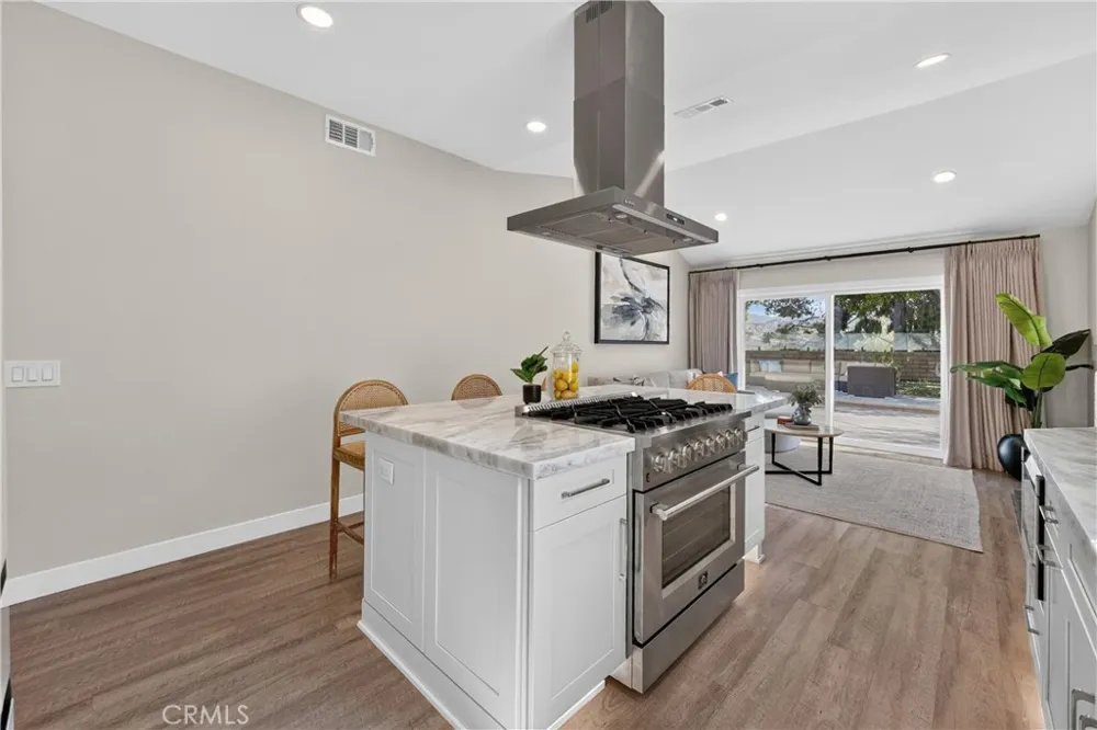 24604 Via Vallarta Yorba Linda, CA 92887