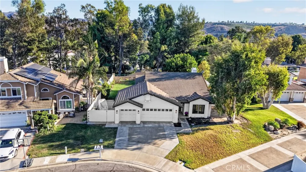 24604 Via Vallarta Yorba Linda, CA 92887