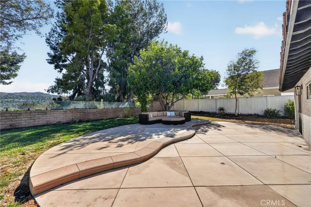 24604 Via Vallarta Yorba Linda, CA 92887