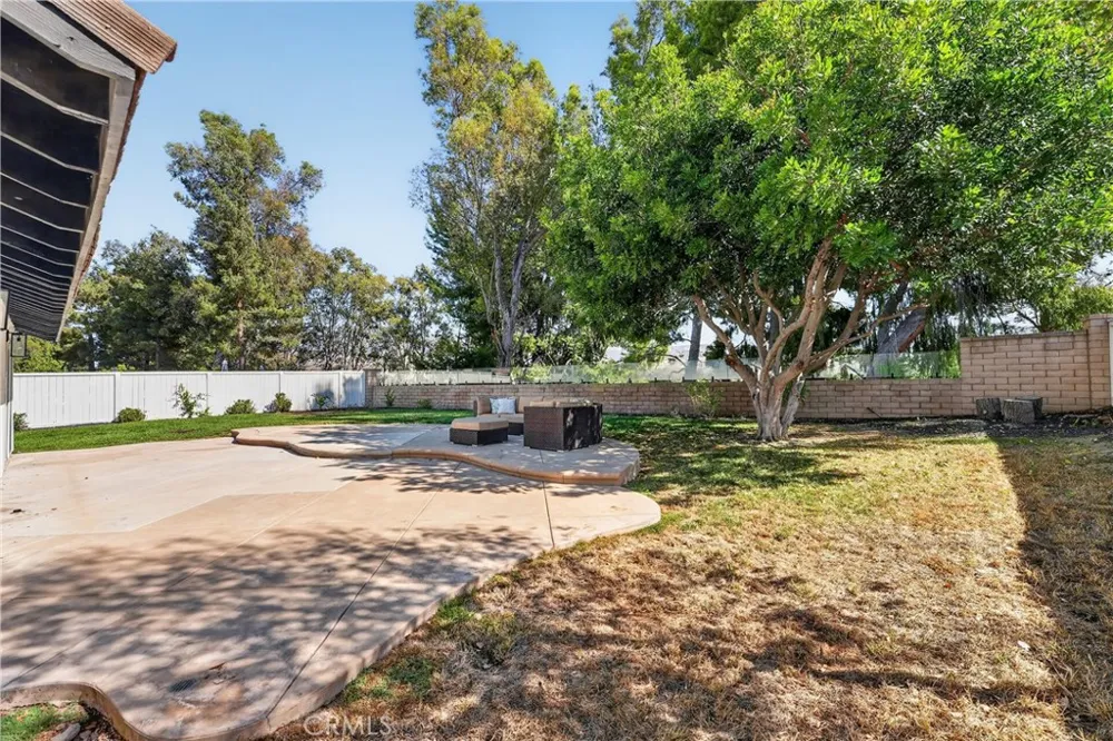 24604 Via Vallarta Yorba Linda, CA 92887