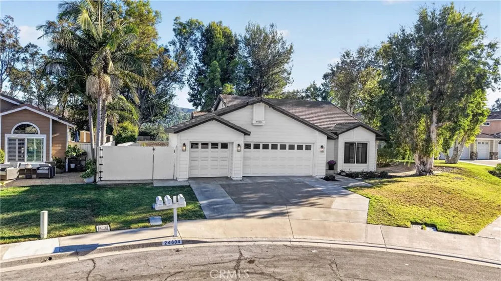 24604 Via Vallarta Yorba Linda, CA 92887