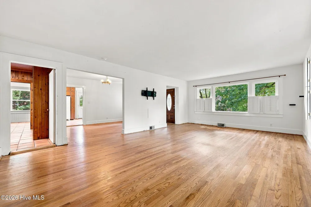 2503 E 5th Street Greenville, NC 27858