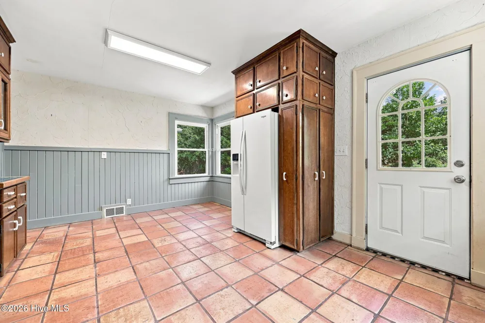 2503 E 5th Street Greenville, NC 27858