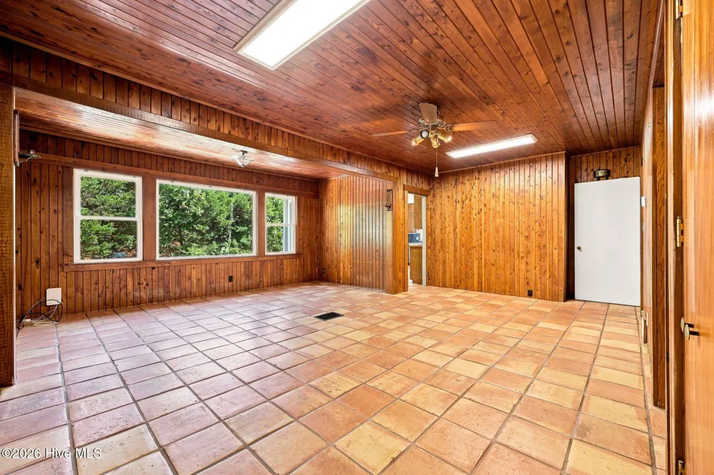 2503 E 5th Street Greenville, NC 27858