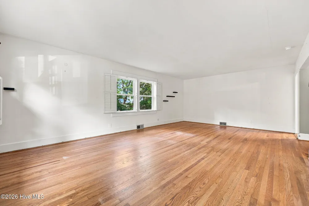 2503 E 5th Street Greenville, NC 27858