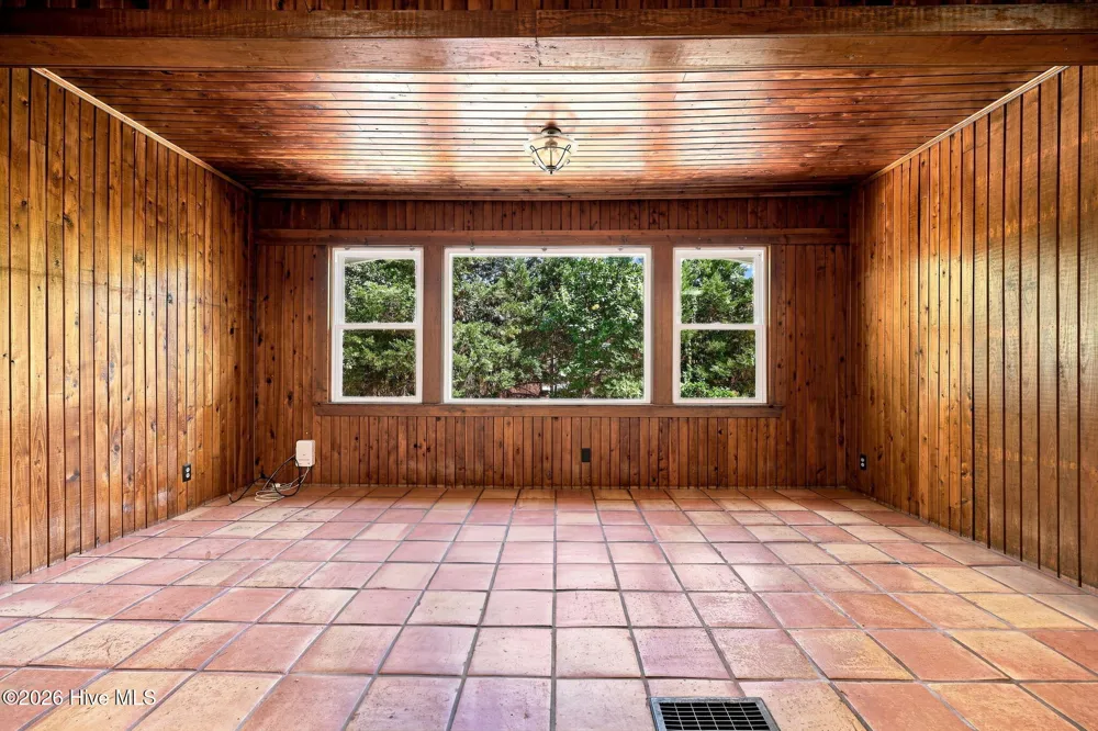 2503 E 5th Street Greenville, NC 27858