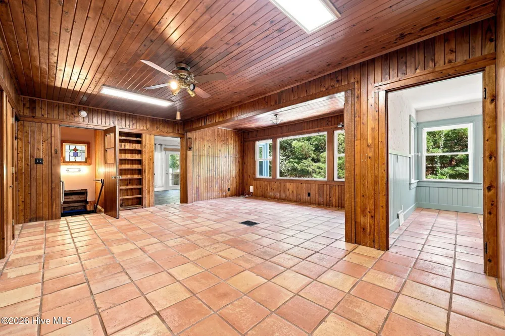 2503 E 5th Street Greenville, NC 27858