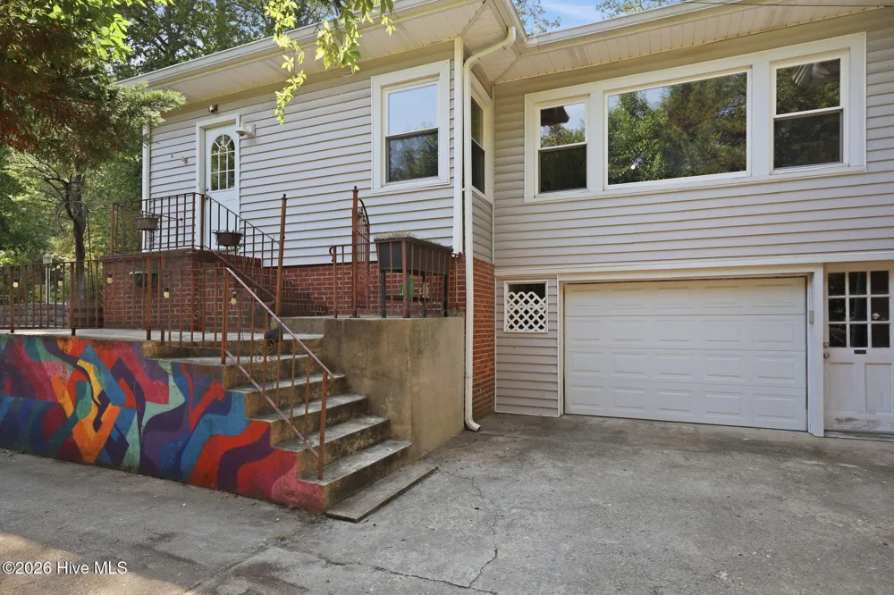 2503 E 5th Street Greenville, NC 27858