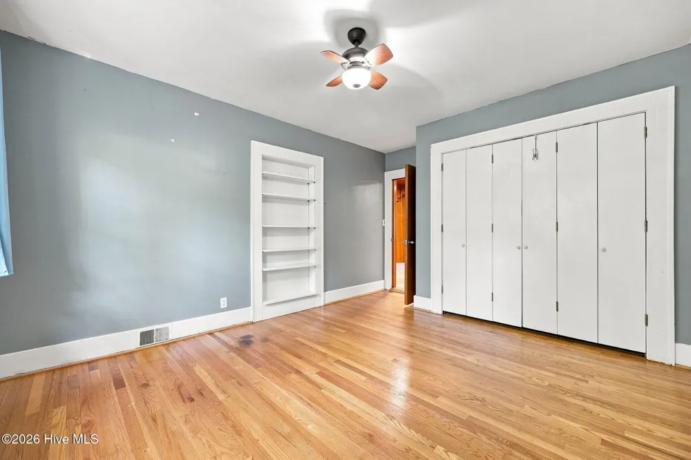 2503 E 5th Street Greenville, NC 27858