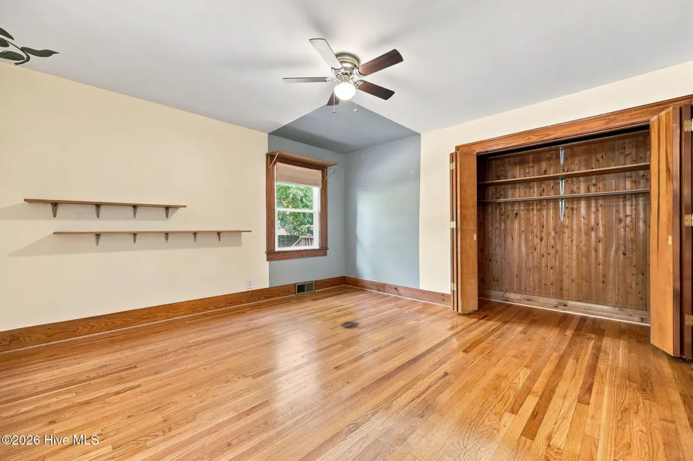 2503 E 5th Street Greenville, NC 27858